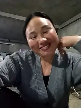 Snapshot of MINSSA502 chatting on 05/10/26, 12:53 MINSSA502 online show from 05/10/26, 12:53