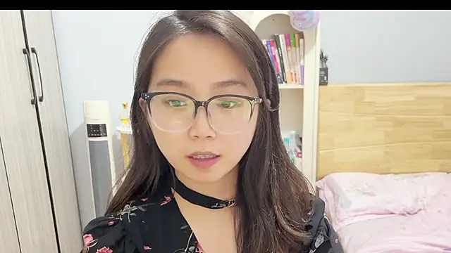 Hmm 0303 online show from 02/28/26, 03:44