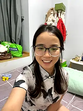 Hmm 0303 online show from 11/14/25, 02:43