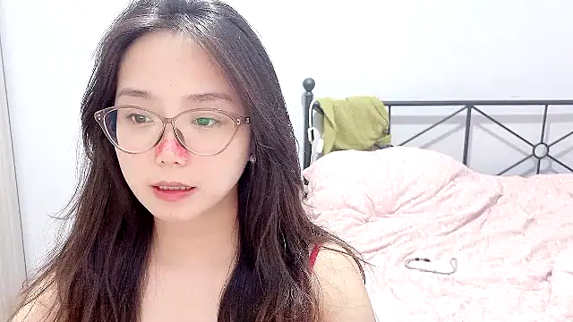 Snapshot of Hmm_0303 chatting on 05/09/26, 04:54 Hmm 0303 online show from 05/09/26, 04:54