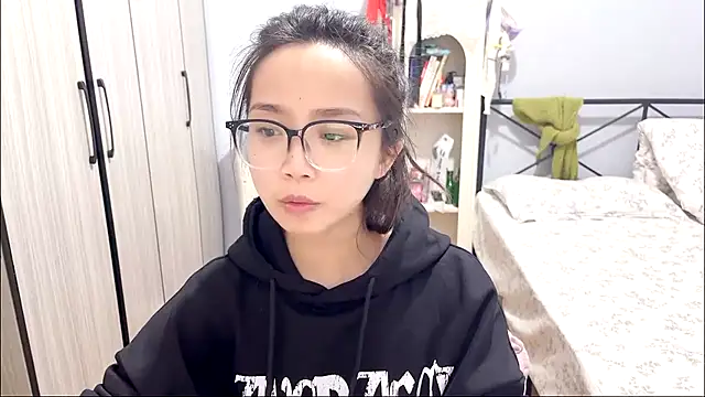 Hmm 0303 online show from 04/11/26, 04:43