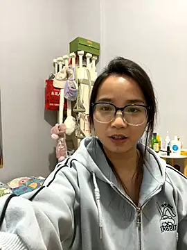 Hmm 0303 online show from 11/27/25, 02:28