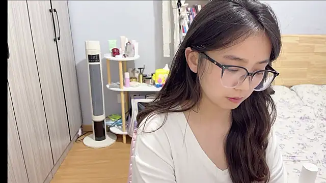 Hmm 0303 online show from 02/22/26, 06:42