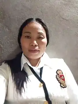 Karen china online show from 12/18/25, 01:37