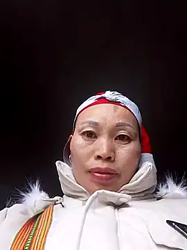 Karen china online show from 11/28/25, 09:31