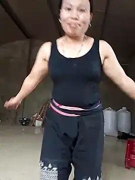 Karen china online show from 11/16/25, 06:29