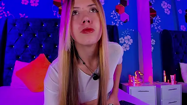 violet smith2 online show from 11/10/25, 12:21