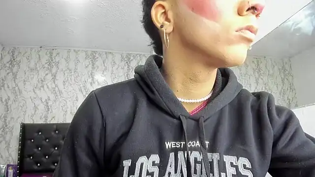 Lovers Spicy online show from 12/02/25, 01:13