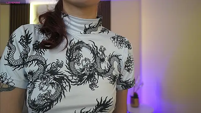 TessaaFox online show from 12/18/25, 12:09