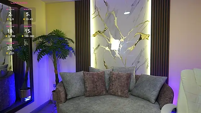 TessaaFox online show from 11/11/25, 01:17