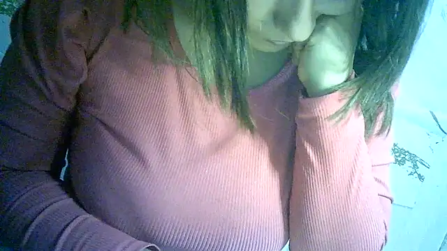 Snapshot of Zulreyna chatting on 06/27/26, 05:57 Zulreyna online show from 06/27/26, 05:57