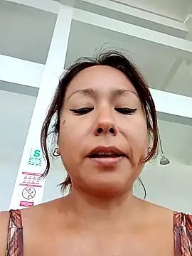 Zulreyna online show from 03/19/26, 04:51