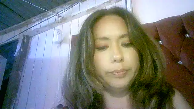Snapshot of Zulreyna chatting on 02/14/26, 05:07 Zulreyna online show from 02/14/26, 05:07