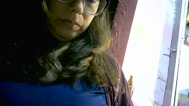 Snapshot of Zulreyna chatting on 07/09/26, 04:57 Zulreyna online show from 07/09/26, 04:57