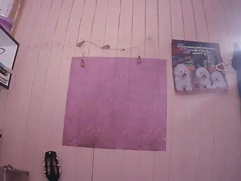 Snapshot of Zulreyna chatting on 11/25/25, 04:57 Zulreyna online show from 11/25/25, 04:57