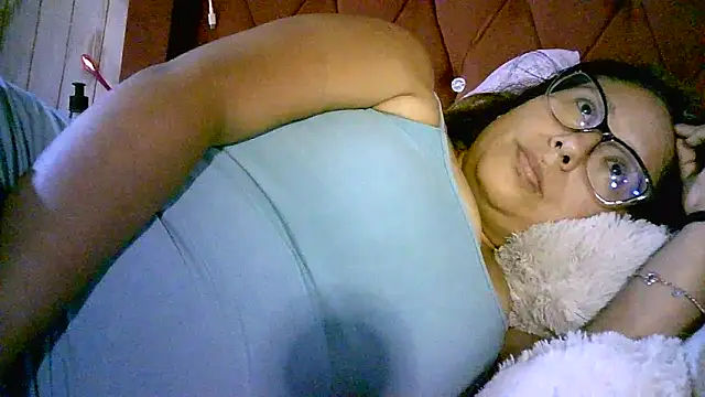 Zulreyna online show from 04/07/26, 02:35