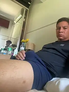 Snapshot of Maluma1995 chatting on 01/18/26, 01:36 Maluma1995 online show from 01/18/26, 01:36