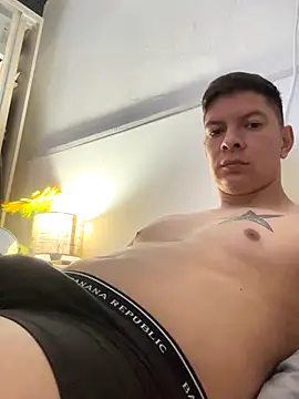 Snapshot of Maluma1995 chatting on 11/07/25, 03:16 Maluma1995 online show from 11/07/25, 03:16