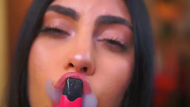 RavennaDArcy online show from 11/27/25, 08:09