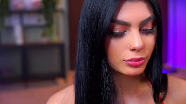 RavennaDArcy online show from 12/15/25, 07:20