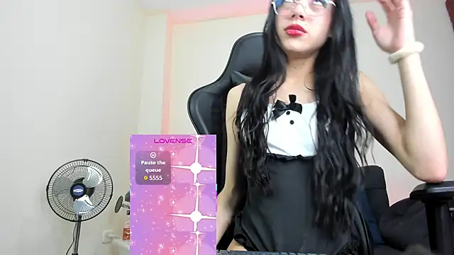 Nyra lux16 online show from 11/12/25, 07:01