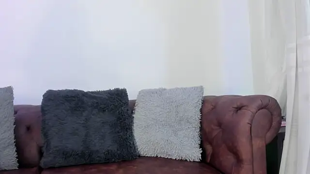 Niina26 online show from 12/14/25, 03:24