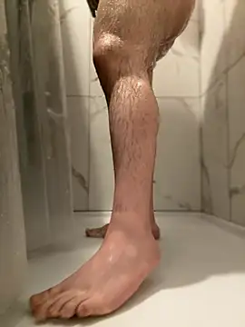 Snapshot of mixedswanger chatting on 02/23/26, 09:48 mixedswanger online show from 02/23/26, 09:48