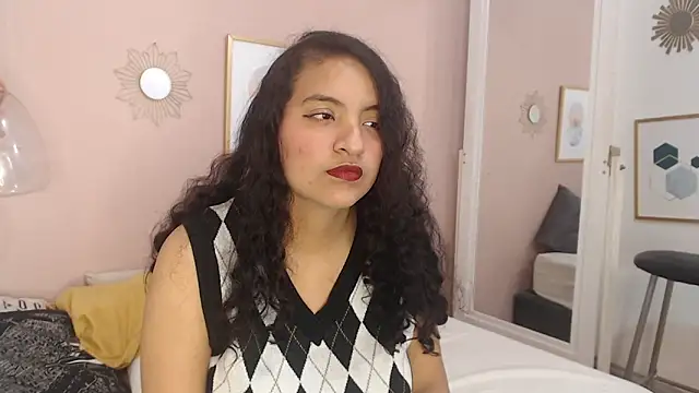 Snapshot of Wexler_Kim chatting on 11/10/25, 03:44 Wexler Kim online show from 11/10/25, 03:44