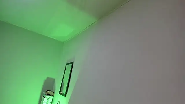 Snapshot of luanaw1 chatting on 02/22/26, 03:57 luanaw1 online show from 02/22/26, 03:57