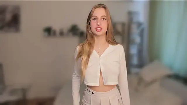 TawnyaVanschaick online show from 03/15/26, 09:05