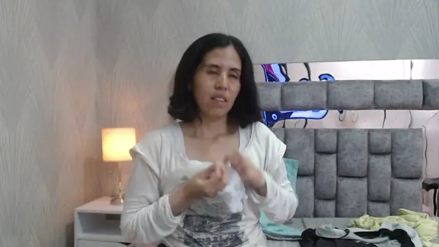 GiselaZivic online show from 04/02/26, 01:29