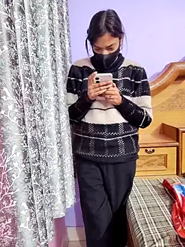 Student12th online show from 12/19/25, 04:27