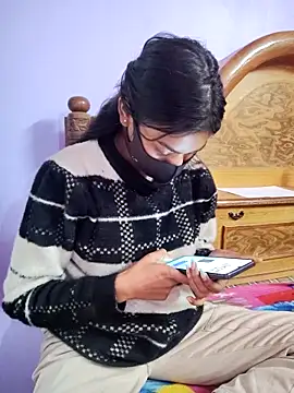 Student12th online show from 01/14/26, 04:05