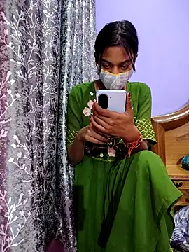 Student12th online show from 11/17/25, 04:11