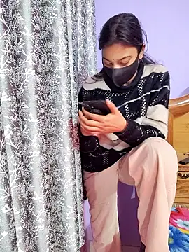 Student12th online show from 01/13/26, 04:00