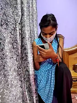 Student12th online show from 11/12/25, 01:10