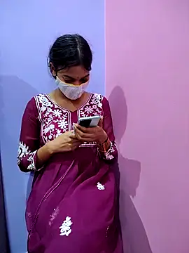 Student12th online show from 11/08/25, 04:43