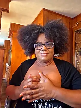 Snapshot of Oya_Rae73 chatting on 11/05/25, 07:06 Oya Rae73 online show from 11/05/25, 07:06