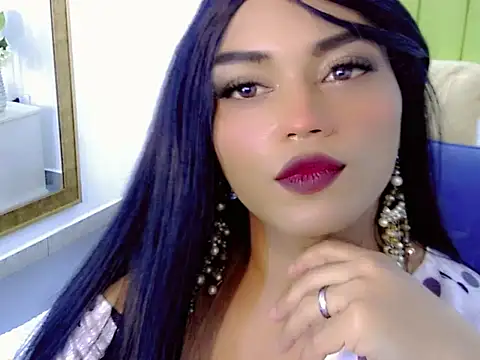 sebastian cruz  online show from 11/24/25, 07:14