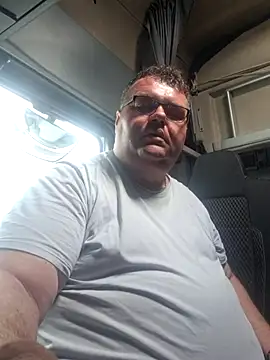 Snapshot of Grase44 chatting on 02/04/26, 01:28 Grase44 online show from 02/04/26, 01:28