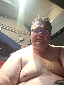 Snapshot of Grase44 chatting on 11/09/25, 01:04 Grase44 online show from 11/09/25, 01:04