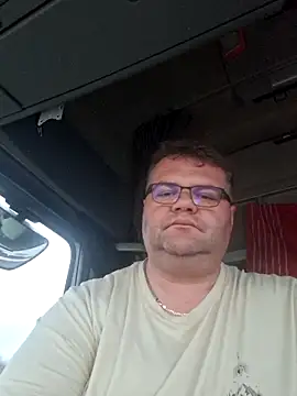 Snapshot of Grase44 chatting on 11/26/25, 03:34 Grase44 online show from 11/26/25, 03:34