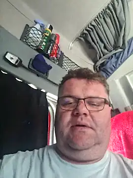 Snapshot of Grase44 chatting on 11/20/25, 01:34 Grase44 online show from 11/20/25, 01:34