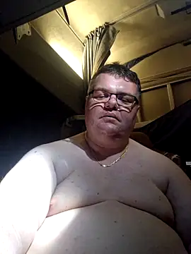 Snapshot of Grase44 chatting on 11/10/25, 05:51 Grase44 online show from 11/10/25, 05:51