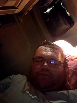 Snapshot of Grase44 chatting on 11/30/25, 11:44 Grase44 online show from 11/30/25, 11:44