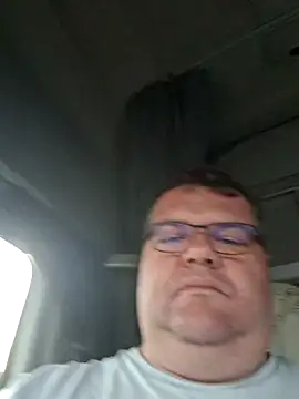 Snapshot of Grase44 chatting on 11/15/25, 07:23 Grase44 online show from 11/15/25, 07:23