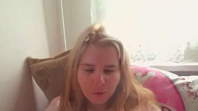 HornyElena online show from 04/19/26, 03:02