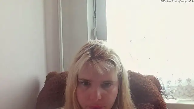 HornyElena online show from 05/15/26, 12:03