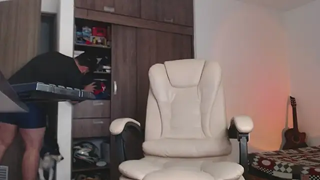 Dante Bonett online show from 11/10/25, 09:42