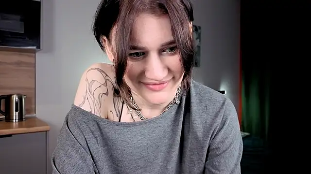 eshleeygreen online show from 11/16/25, 02:11